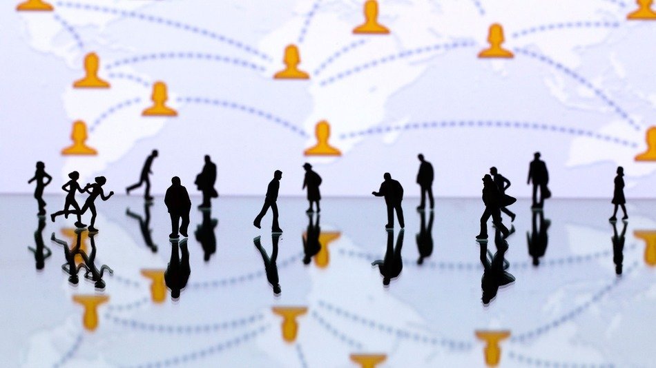 8 Creative Ways to Connect With Customers on Facebook